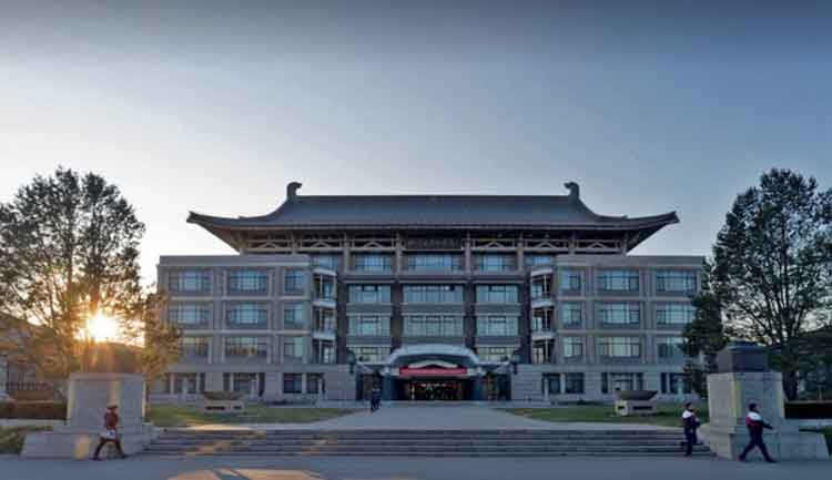 Khung cảnh trường Đại học bên Trung Quốc